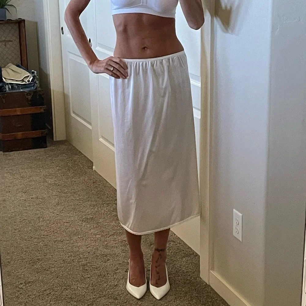 Vintage slip skirt 🔥 - Picture 3 of 4